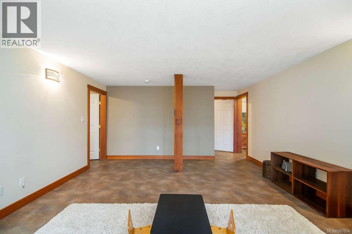 3065 Martin Rd, Campbell River