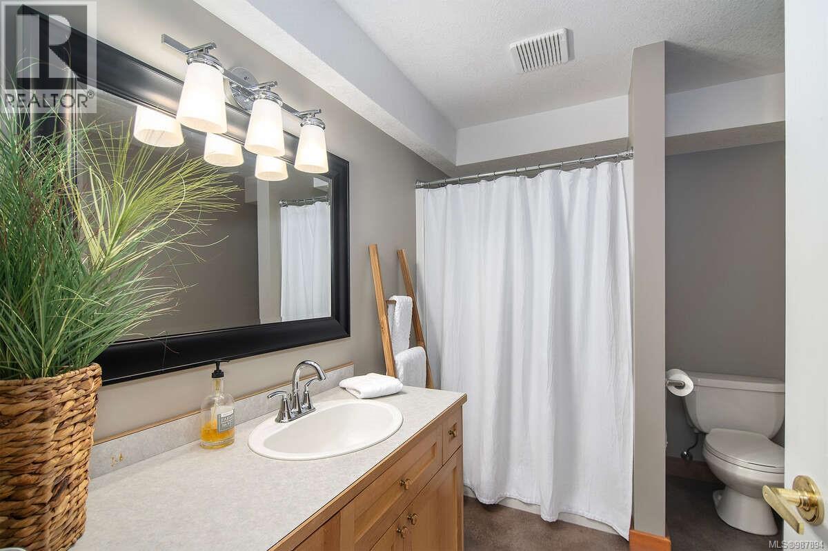 3065 Martin Rd, Campbell River