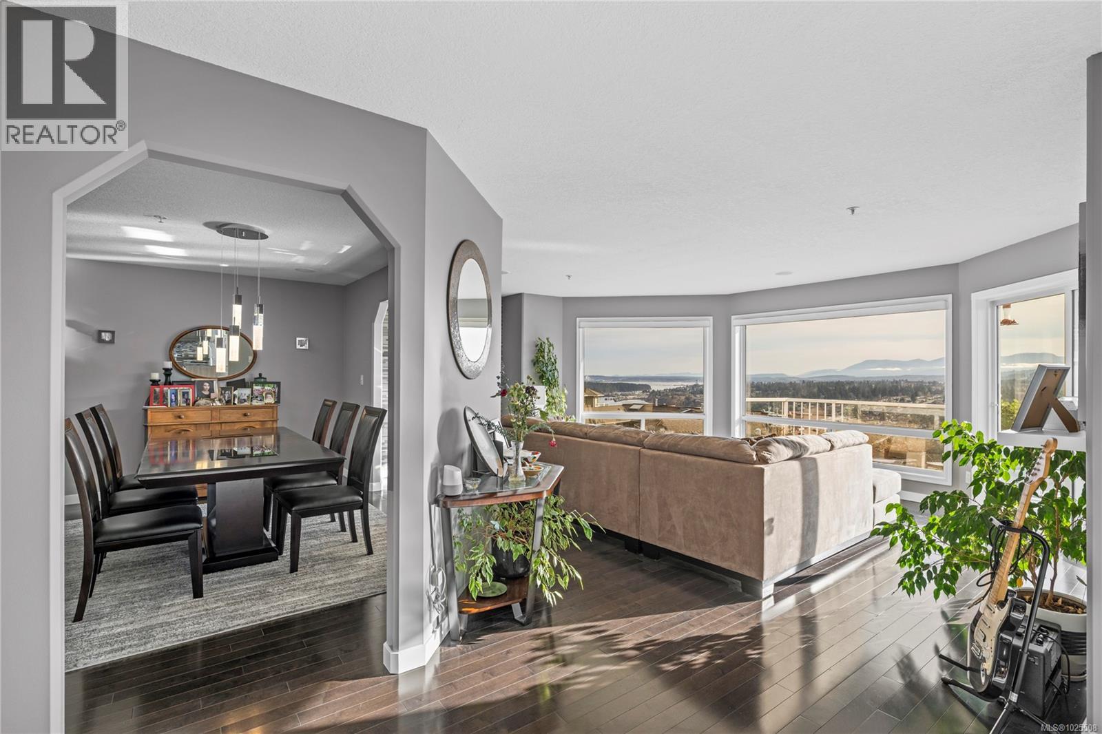 3395 Edgewood Dr, Nanaimo