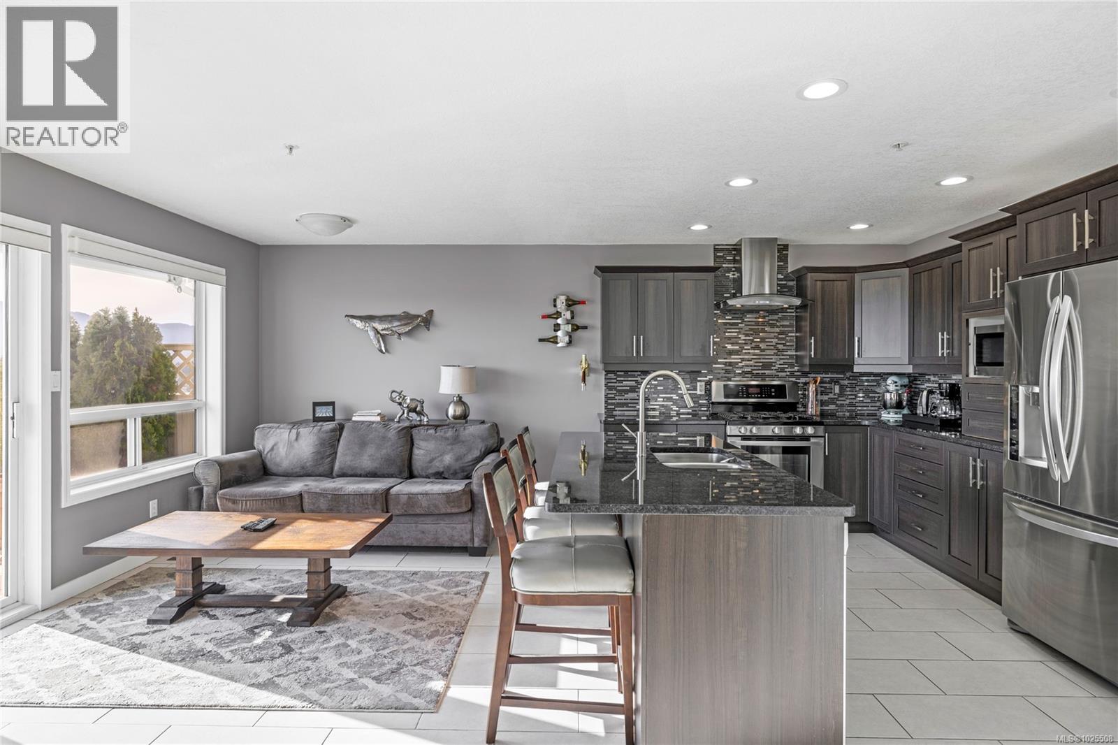 3395 Edgewood Dr, Nanaimo