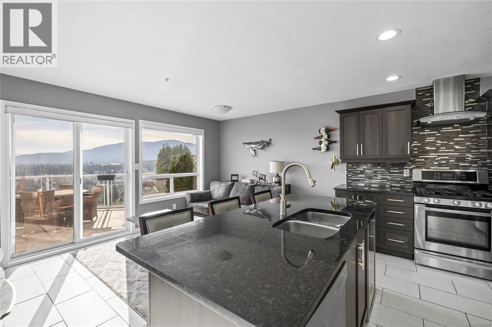 3395 Edgewood Dr, Nanaimo