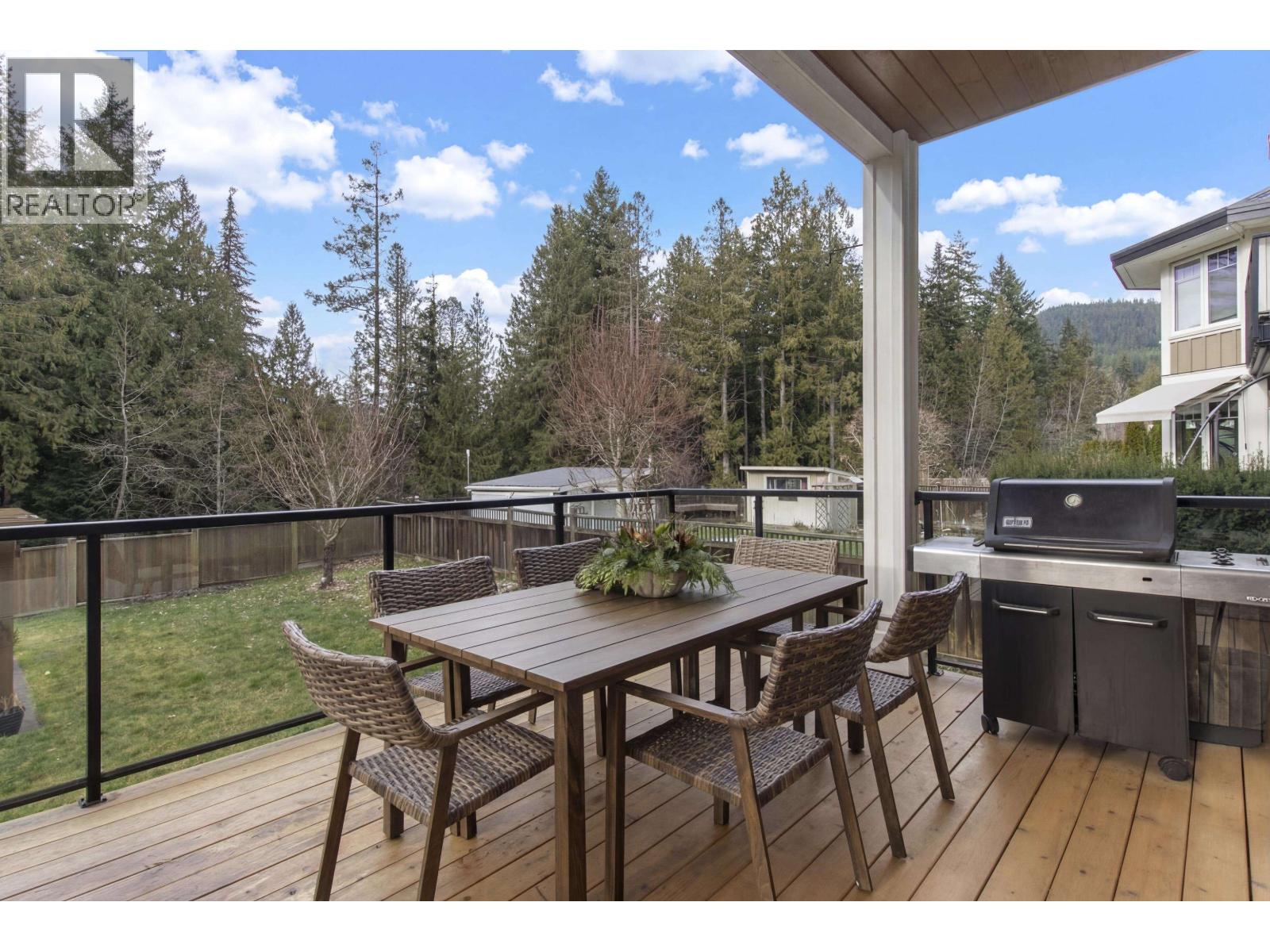 1018 JAY CRESCENT, Squamish