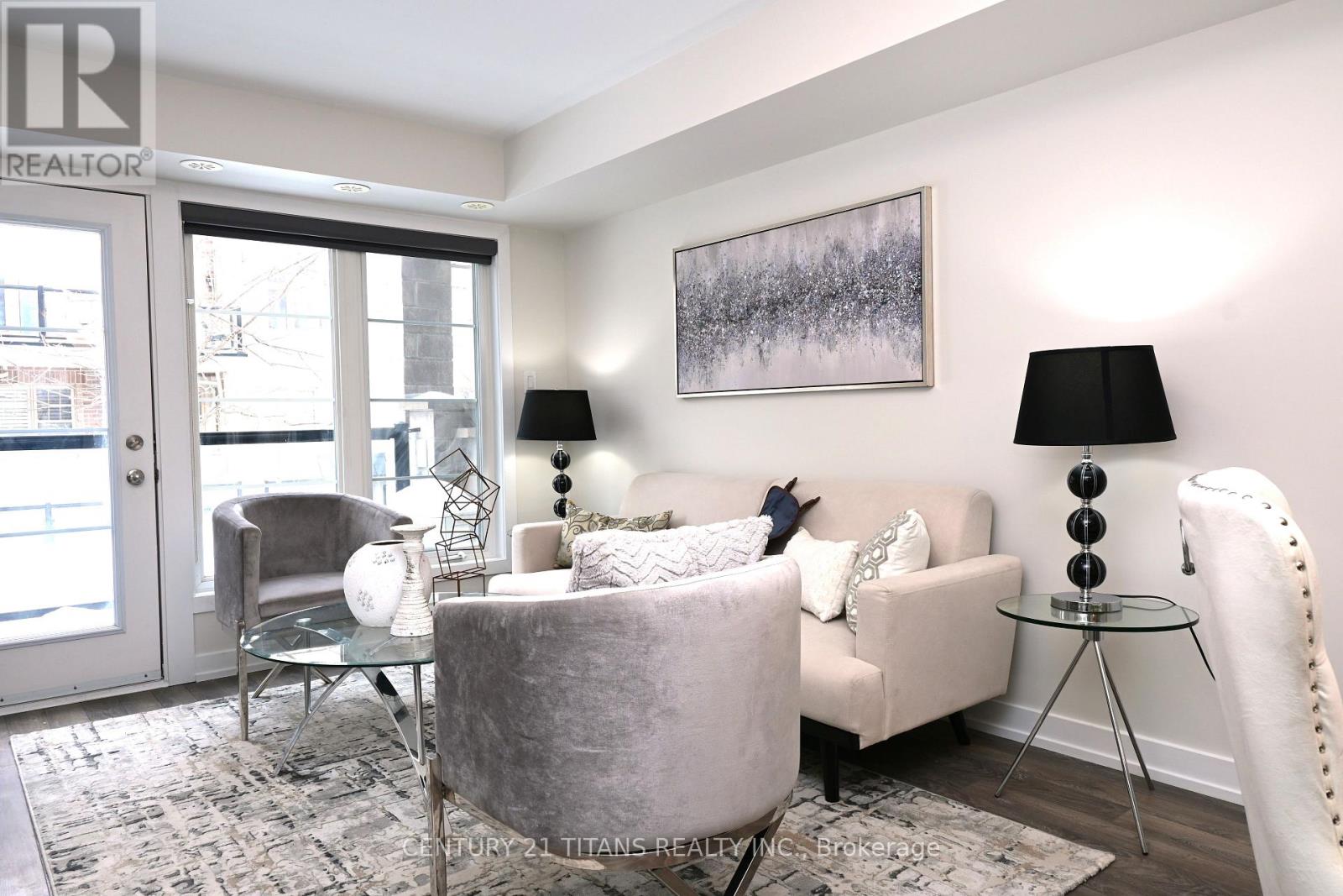 135 - 80 PARROTTA DRIVE - Photo 4 of 19, Toronto (Humberlea-Pelmo Park), Ontario