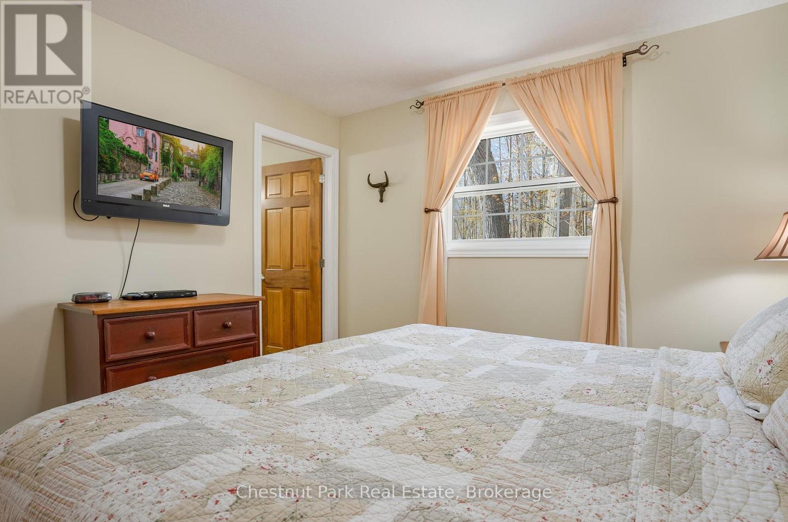 #116-10 1052 RAT BAY ROAD - 23
