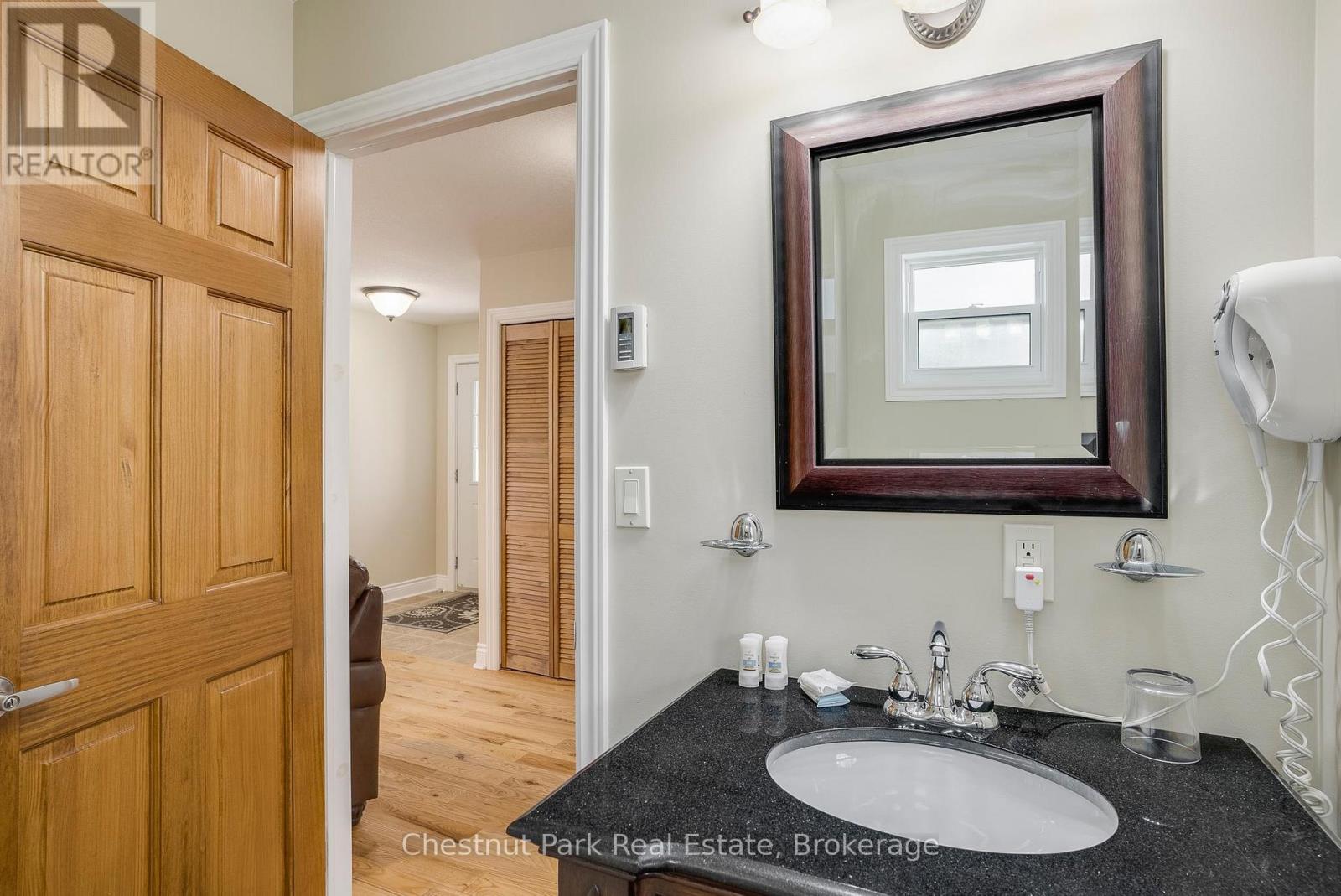 #116-10 1052 RAT BAY ROAD - 28