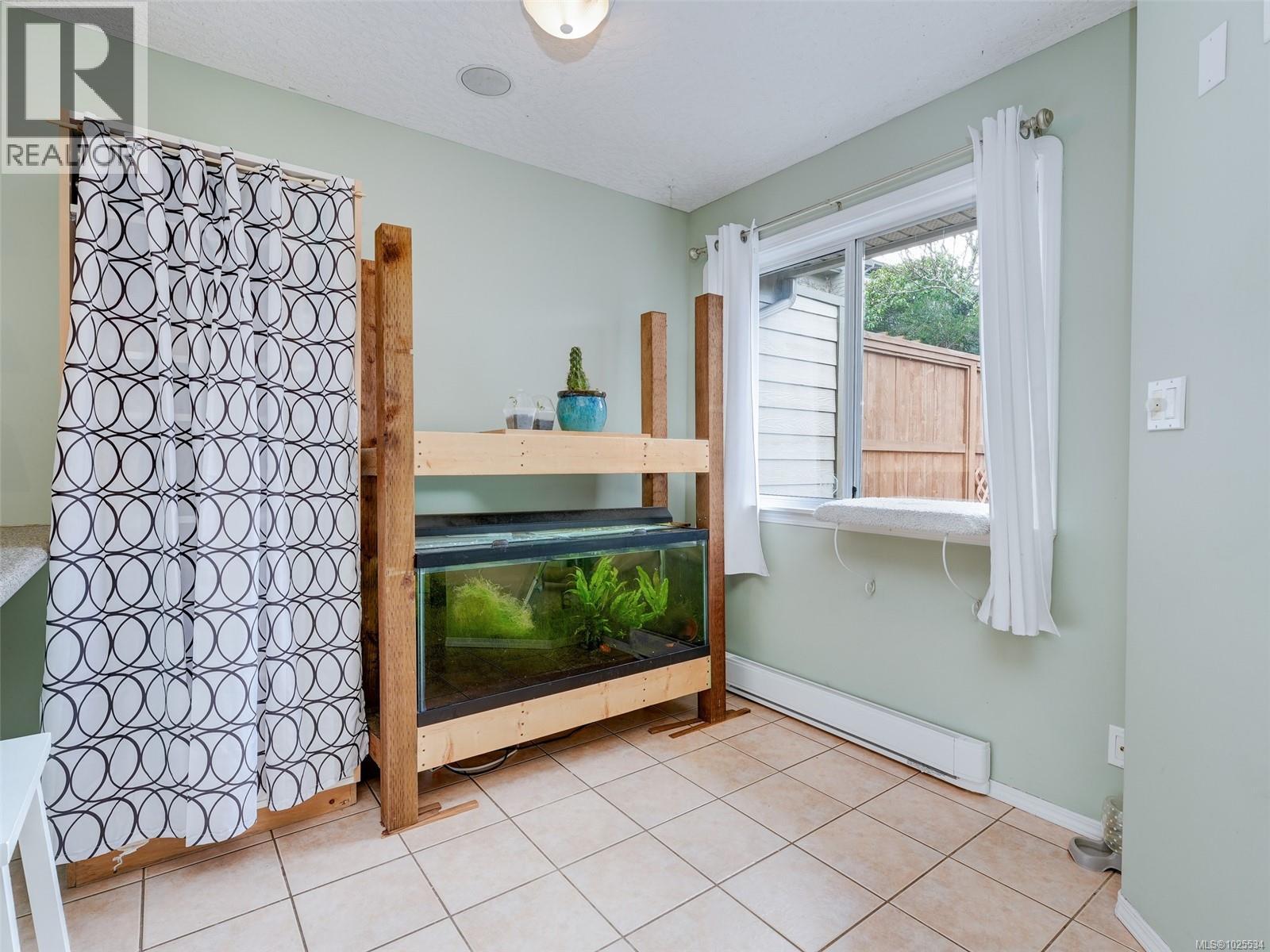 14 2190 Drennan St, Sooke