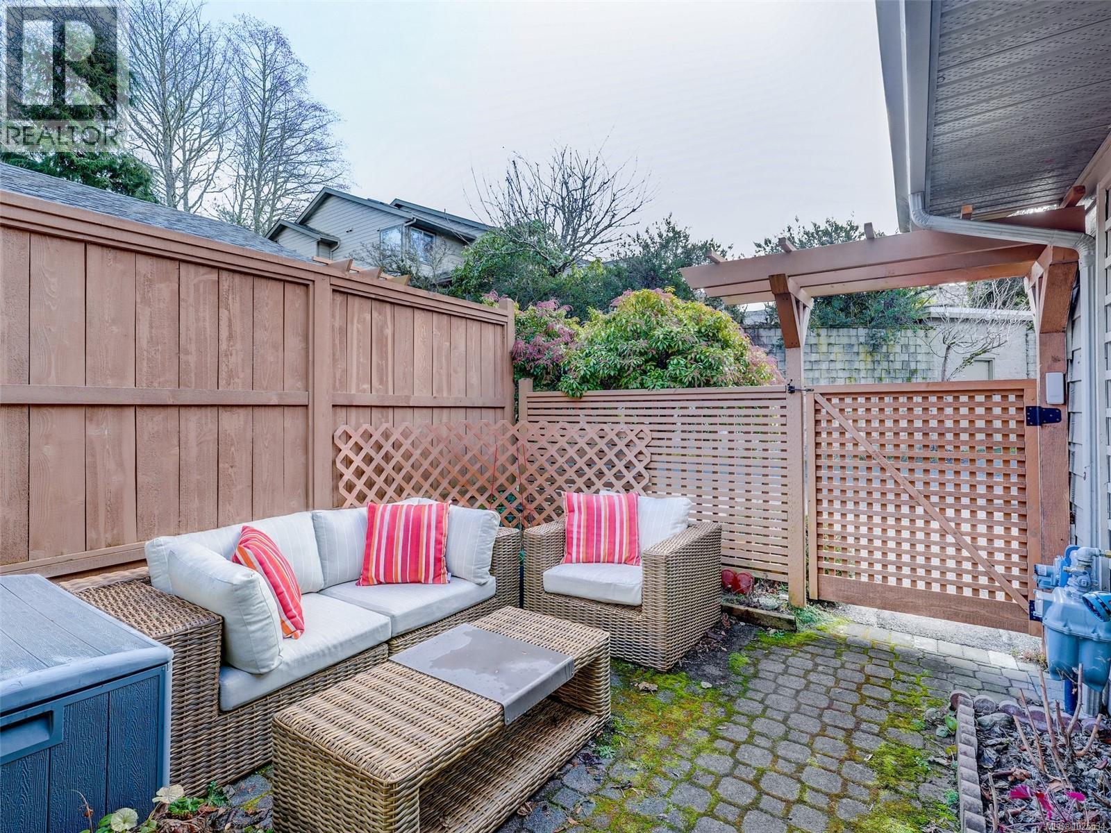 14 2190 Drennan St, Sooke