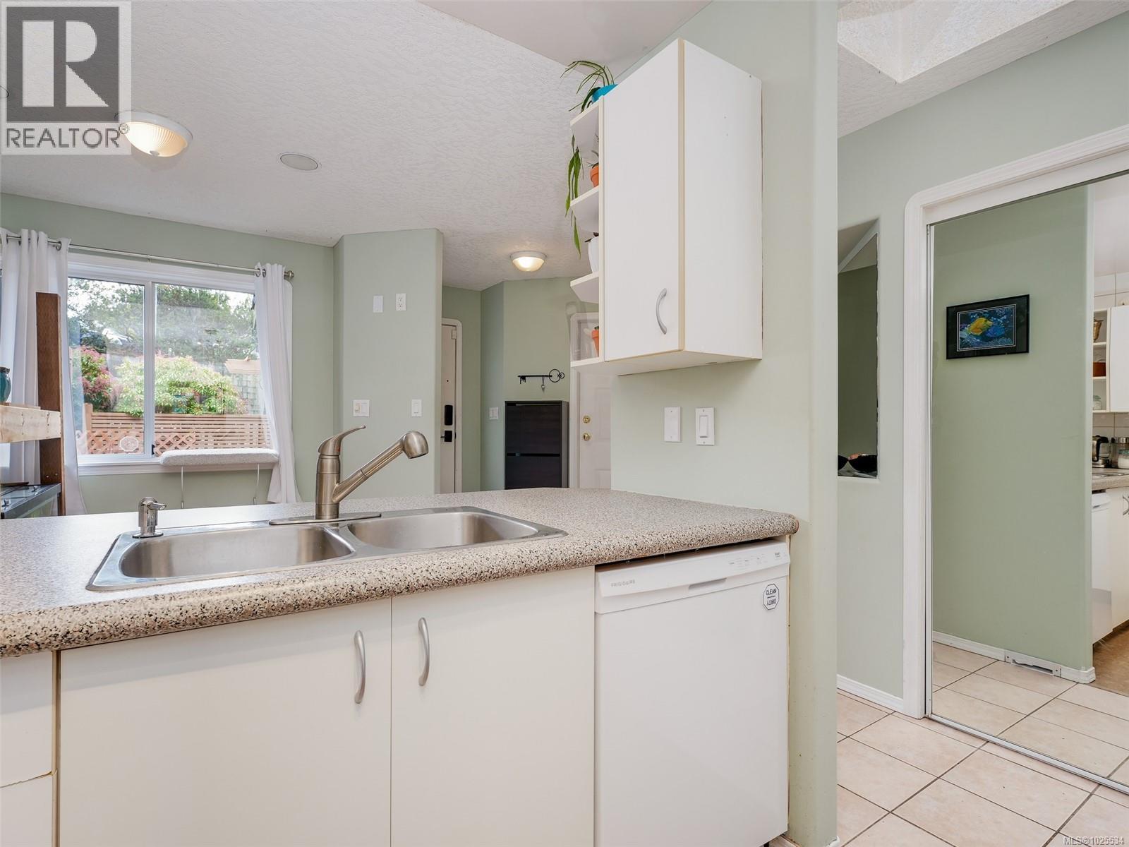 14 2190 Drennan St, Sooke