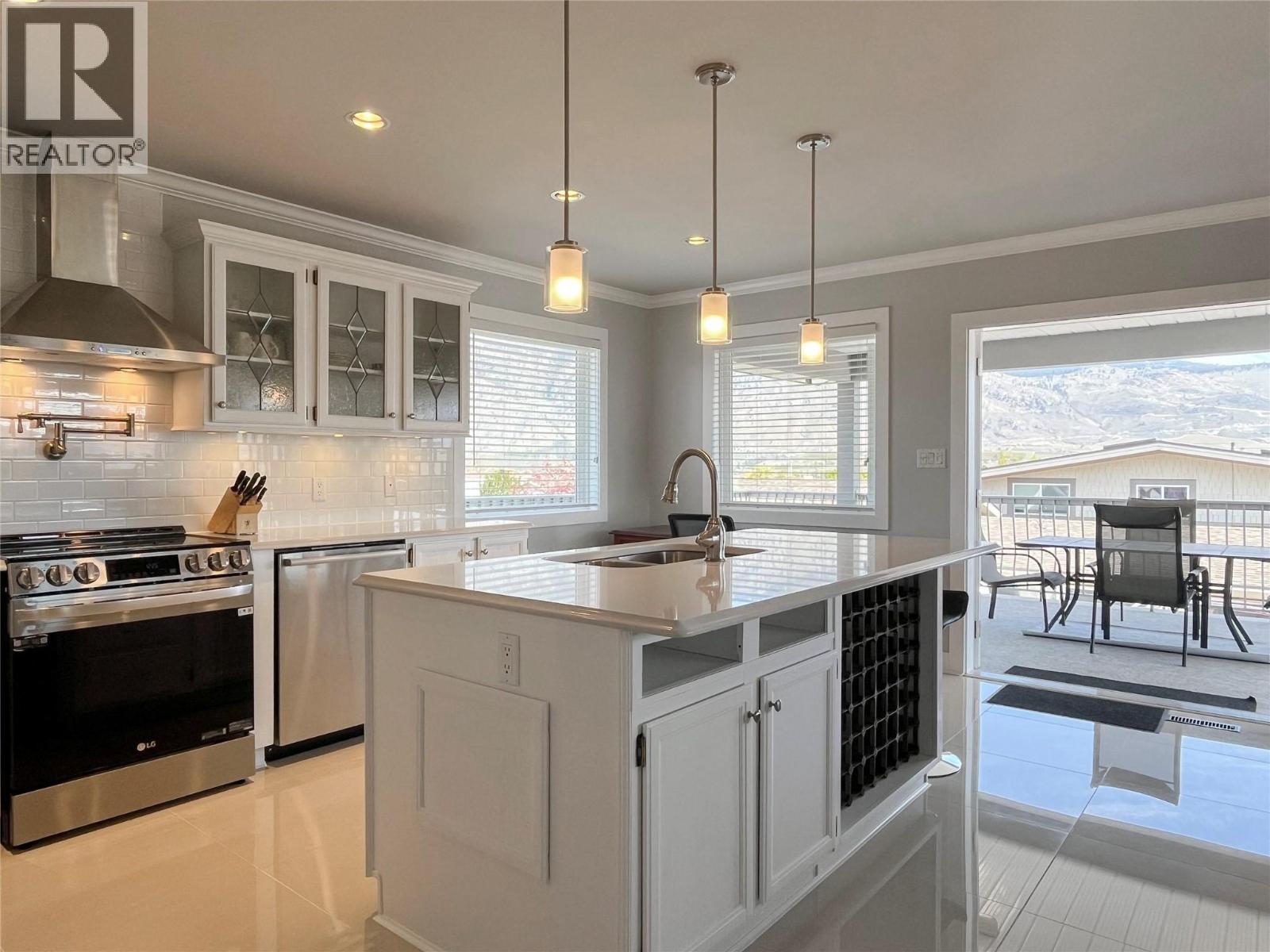 9106 Hummingbird Lane, Osoyoos