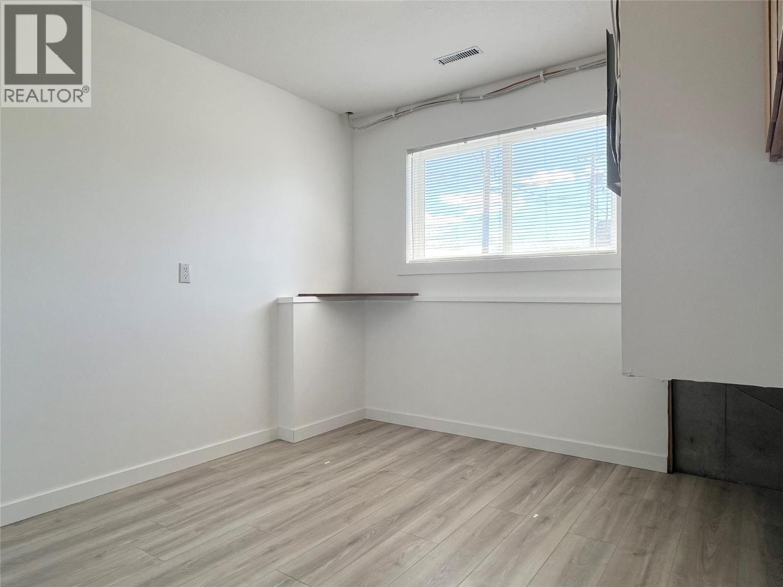 9106 Hummingbird Lane, Osoyoos