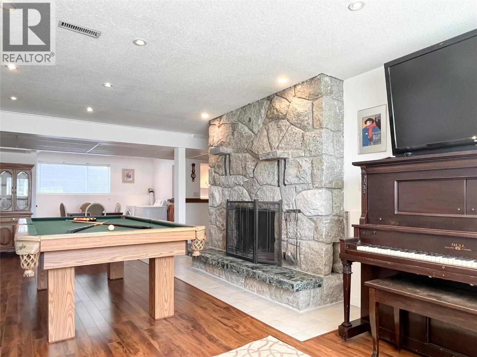9106 Hummingbird Lane, Osoyoos