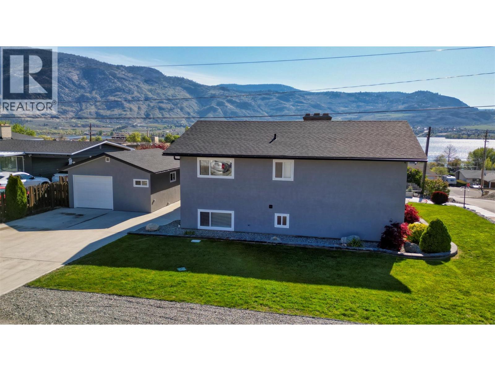 9106 Hummingbird Lane, Osoyoos