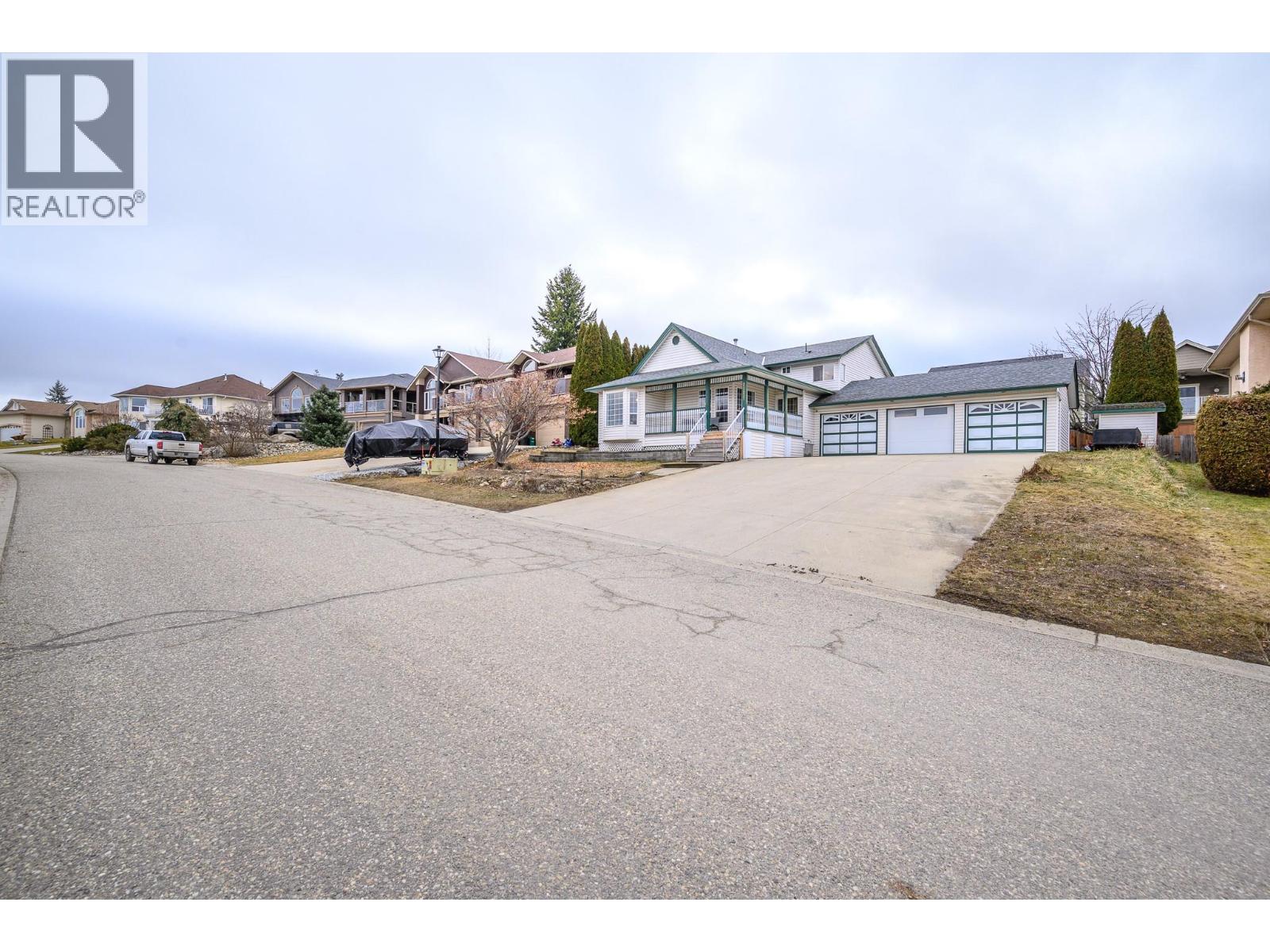 2320 4A Avenue SE, Salmon Arm