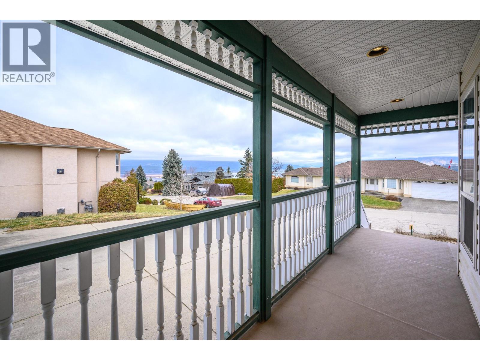 2320 4A Avenue SE, Salmon Arm