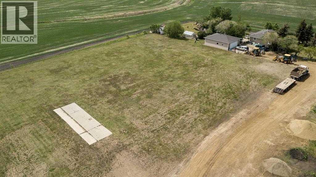 1B Highway 13 Avenue - Photo 2 of 4, Daysland, Alberta