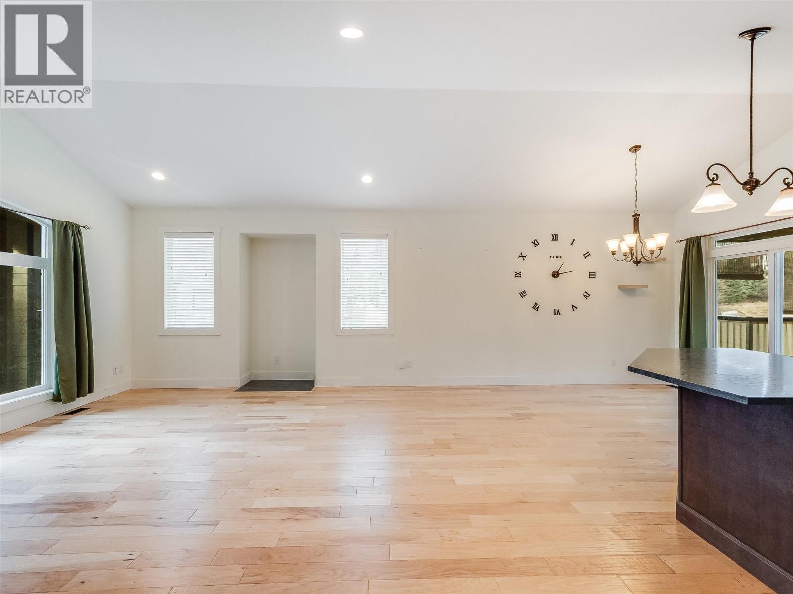 892 Waterloo Road, Castlegar