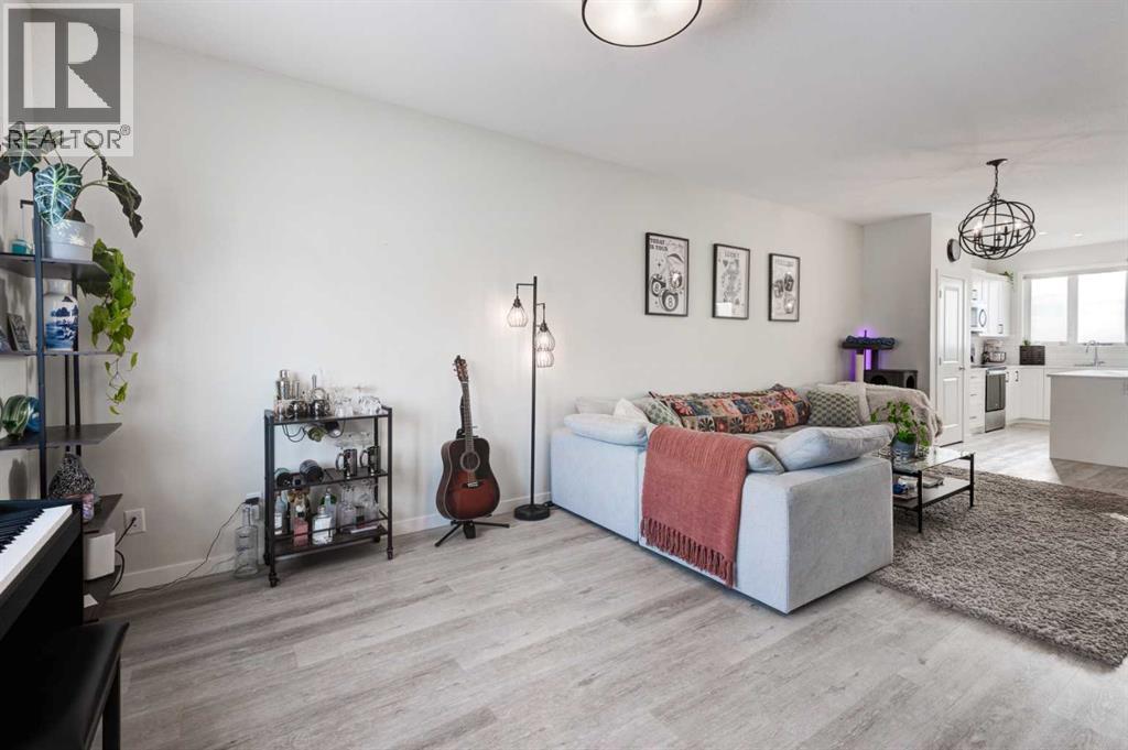 Single Family House for Sale in  Rangeview Drive SE Rangeview Calgary 