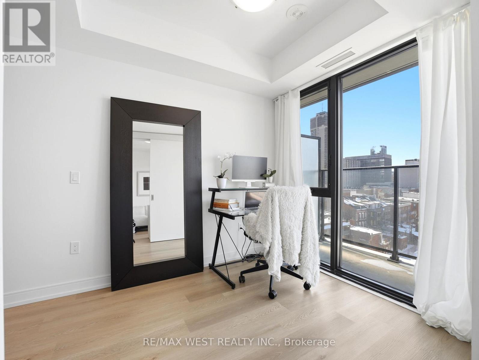 912 - 1 JARVIS STREET - Photo 5 of 11, Hamilton (Beasley), Ontario