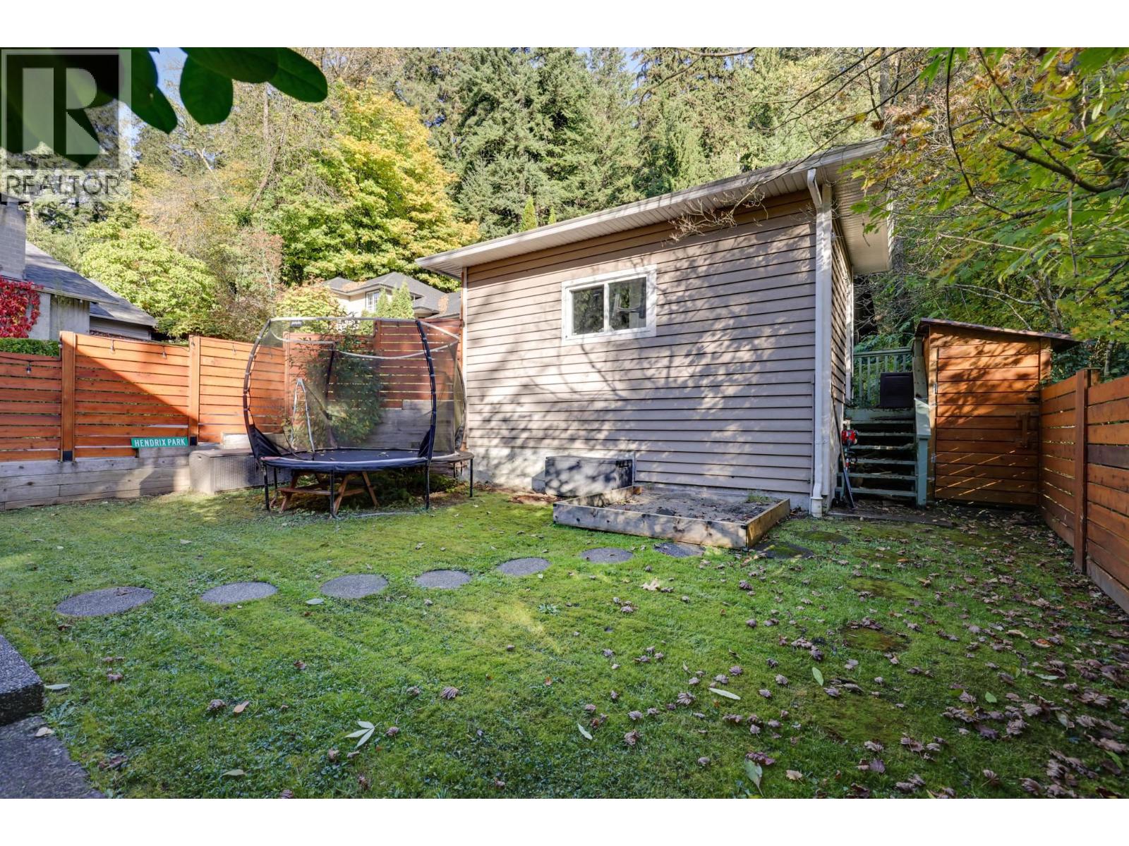 1400 RIVERSIDE DRIVE, North Vancouver