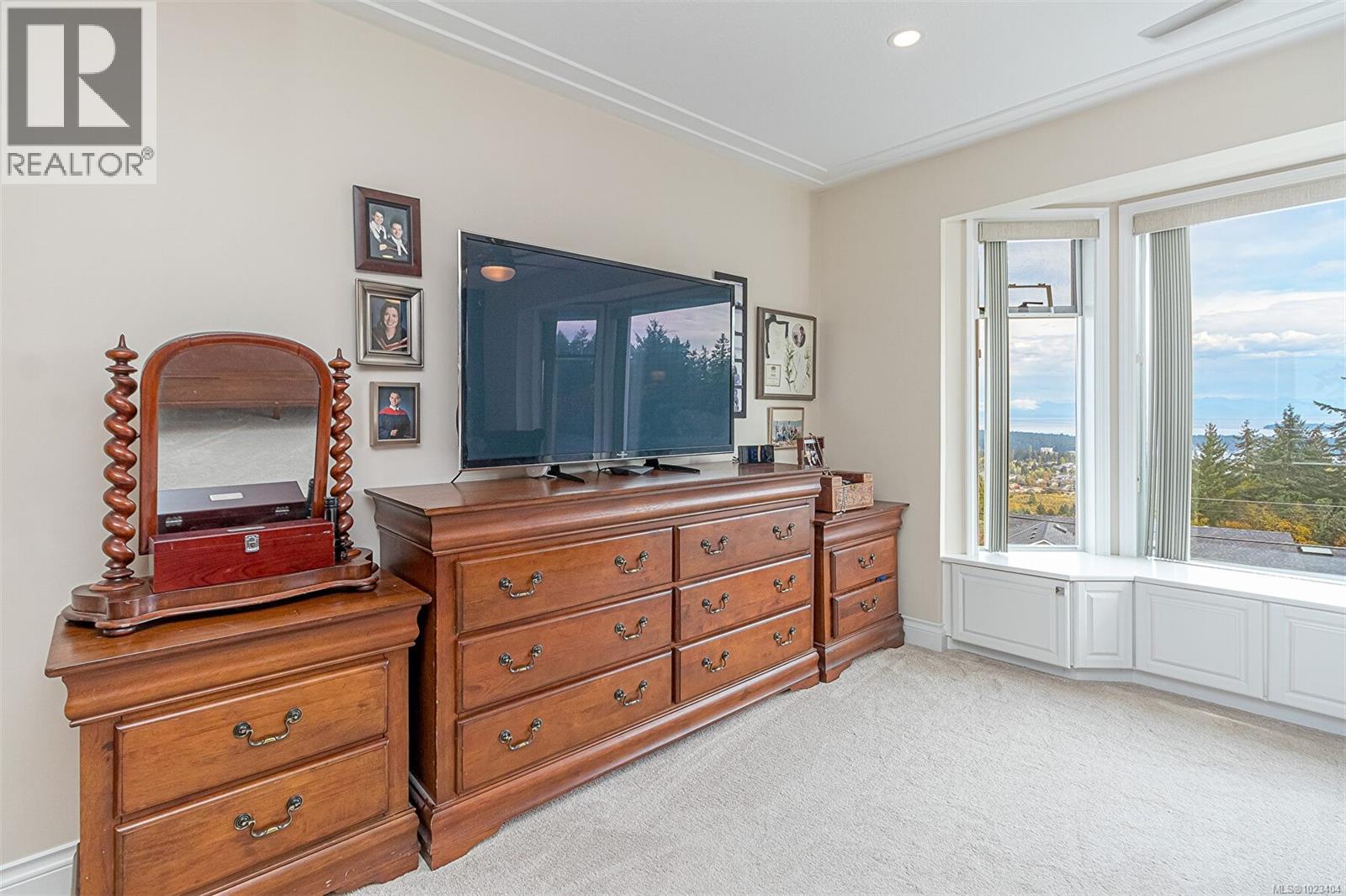 1089 College Dr, Nanaimo