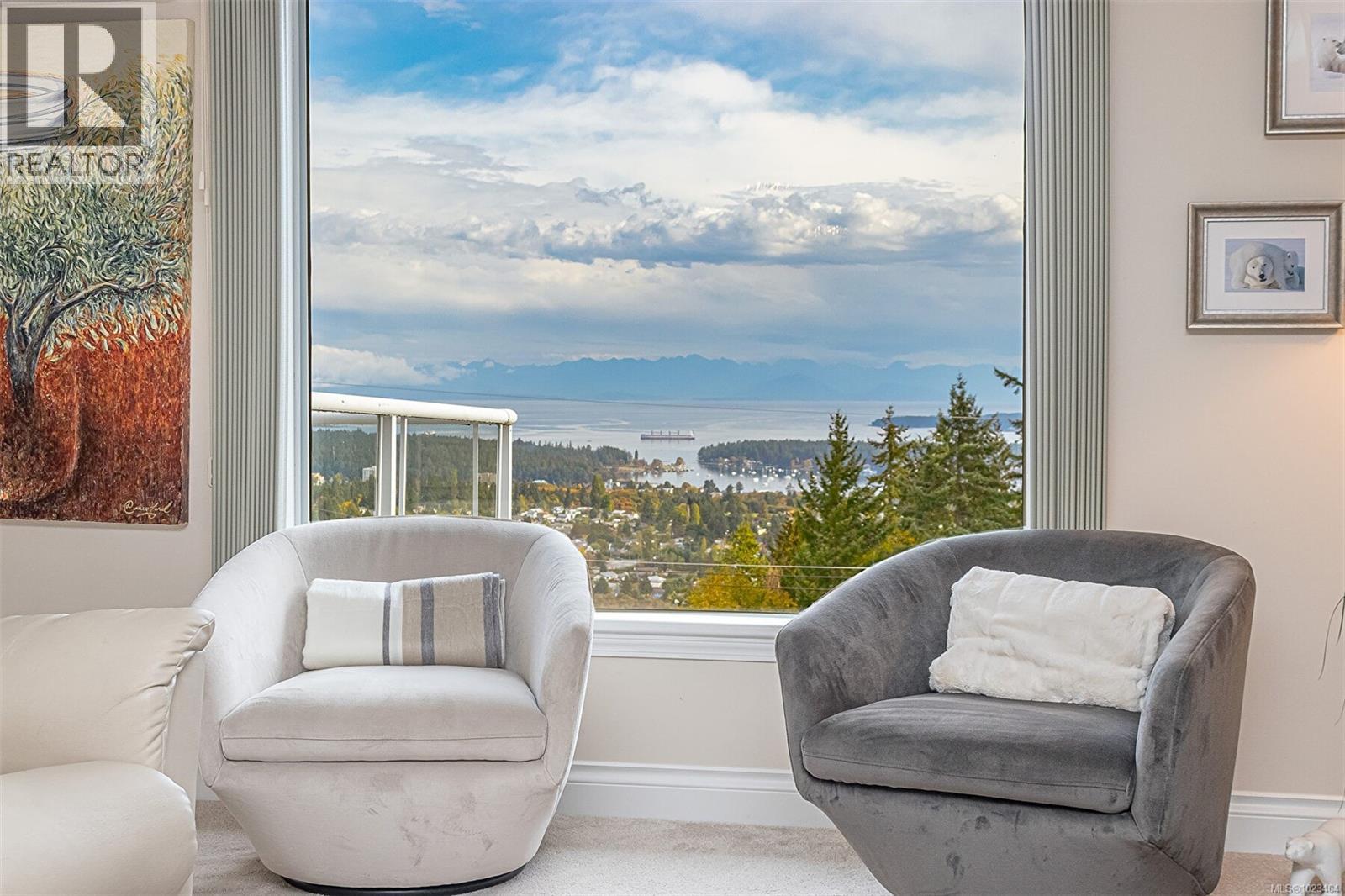 1089 College Dr, Nanaimo