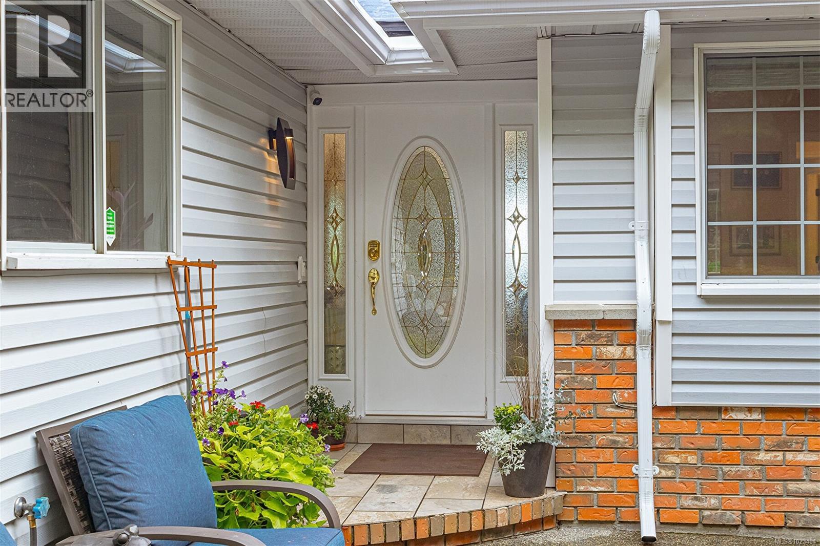 1089 College Dr, Nanaimo