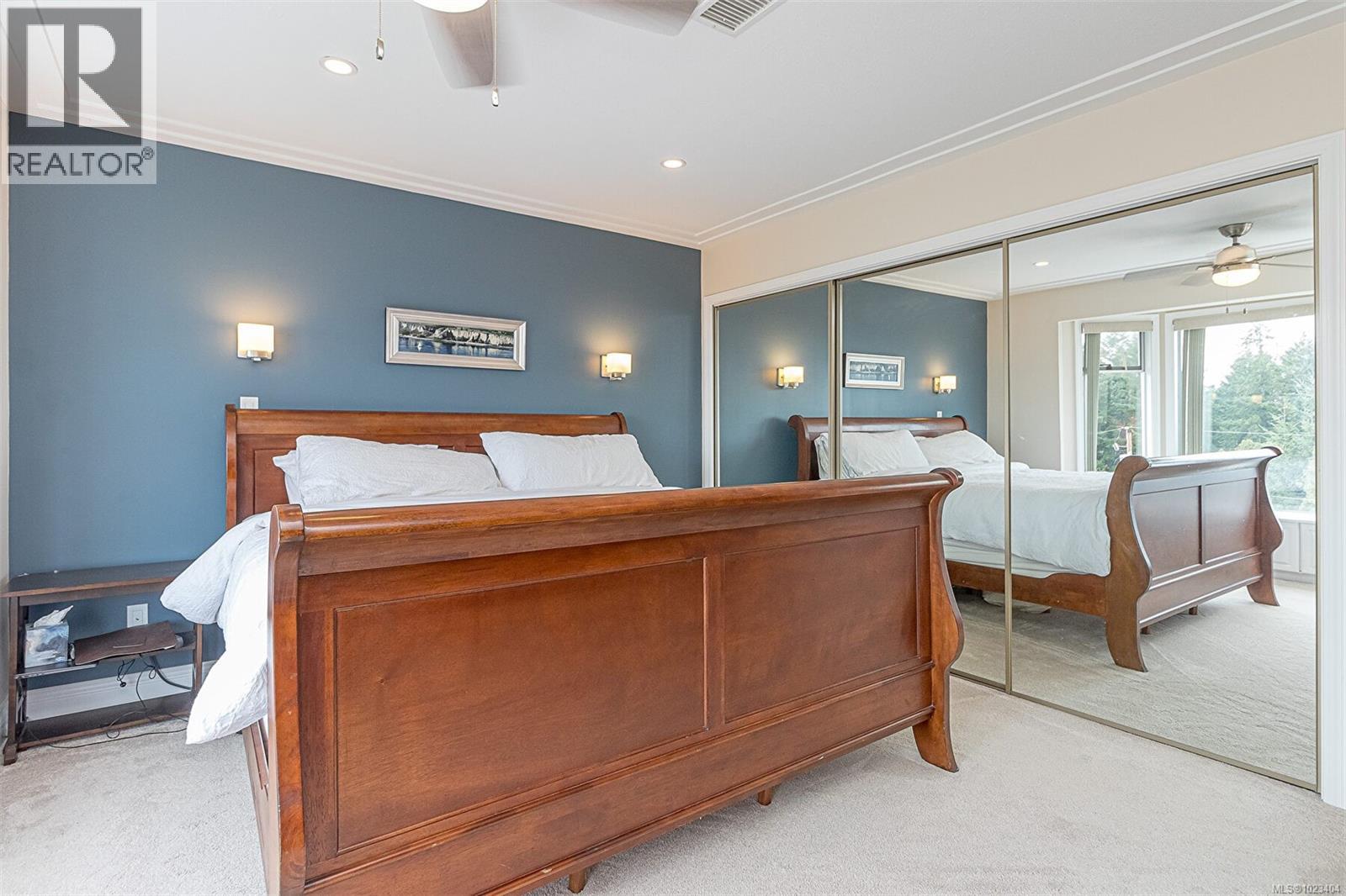 1089 College Dr, Nanaimo