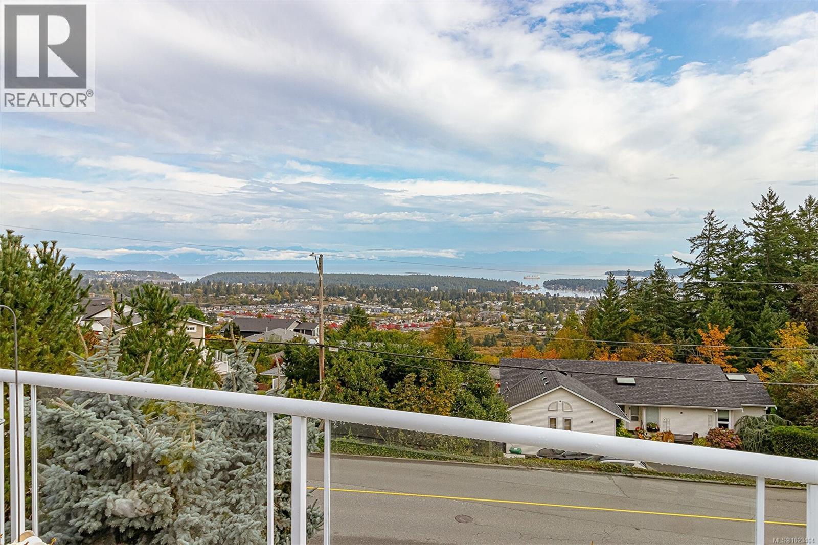 1089 College Dr, Nanaimo