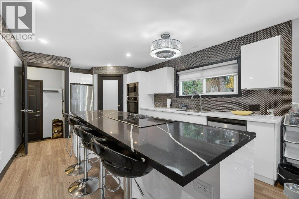 2622 Blind Bay Road, Blind Bay