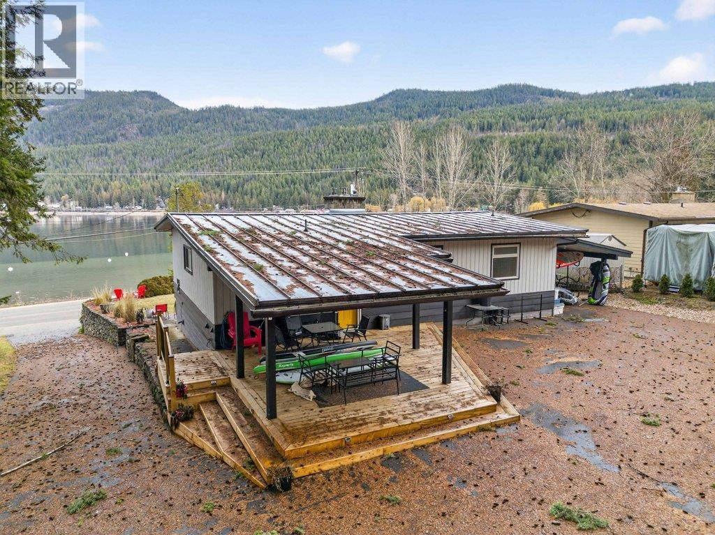 2622 Blind Bay Road, Blind Bay