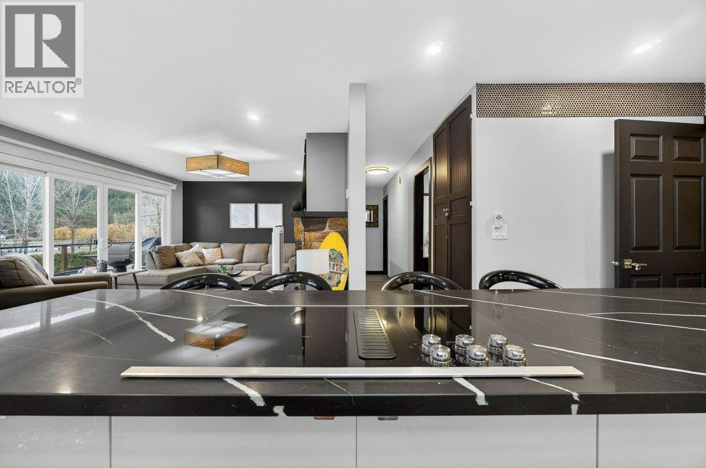 2622 Blind Bay Road, Blind Bay