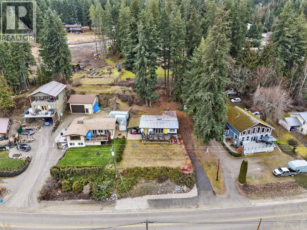 2622 Blind Bay Road, Blind Bay