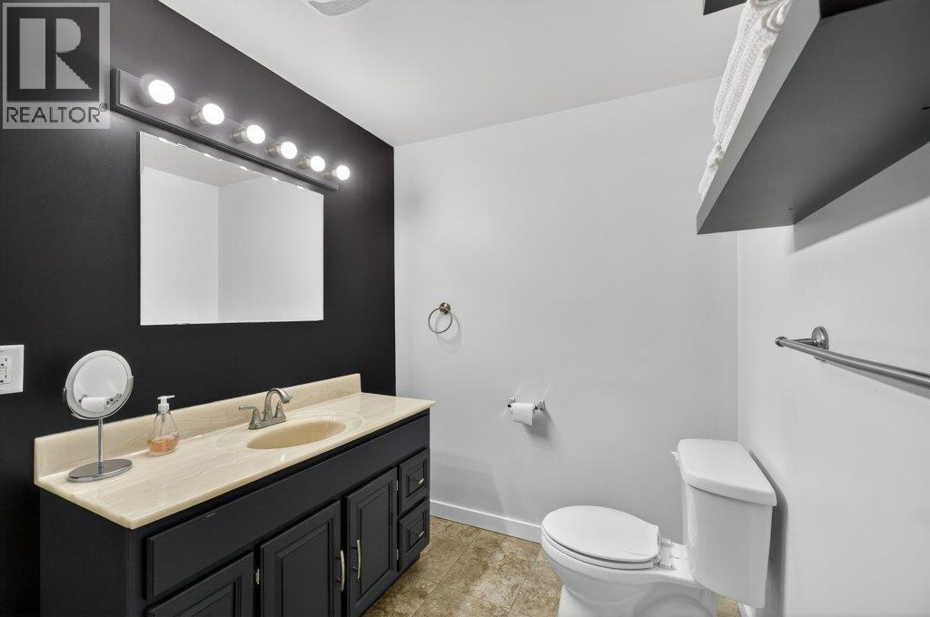 2622 Blind Bay Road, Blind Bay