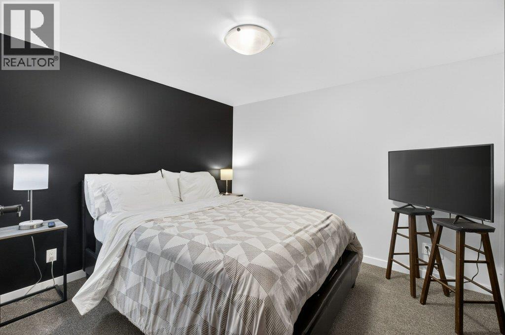 2622 Blind Bay Road, Blind Bay