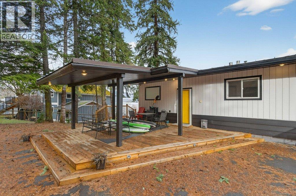 2622 Blind Bay Road, Blind Bay