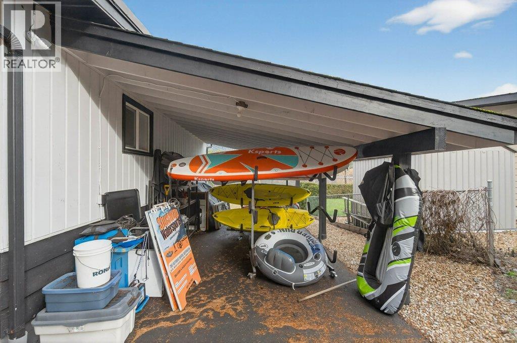 2622 Blind Bay Road, Blind Bay