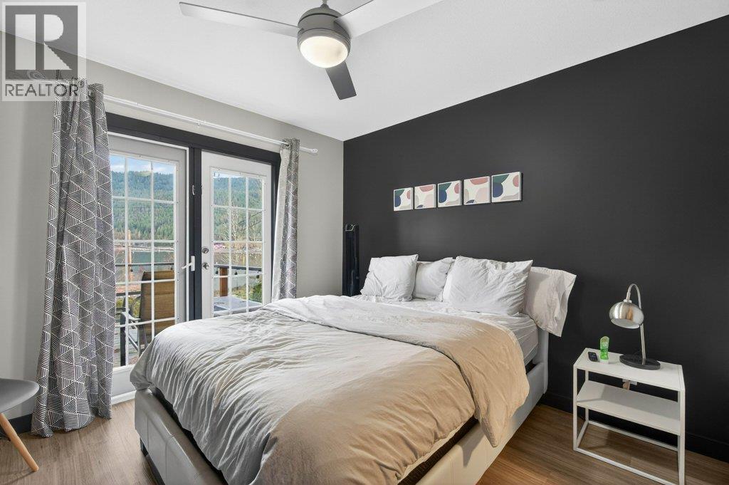 2622 Blind Bay Road, Blind Bay