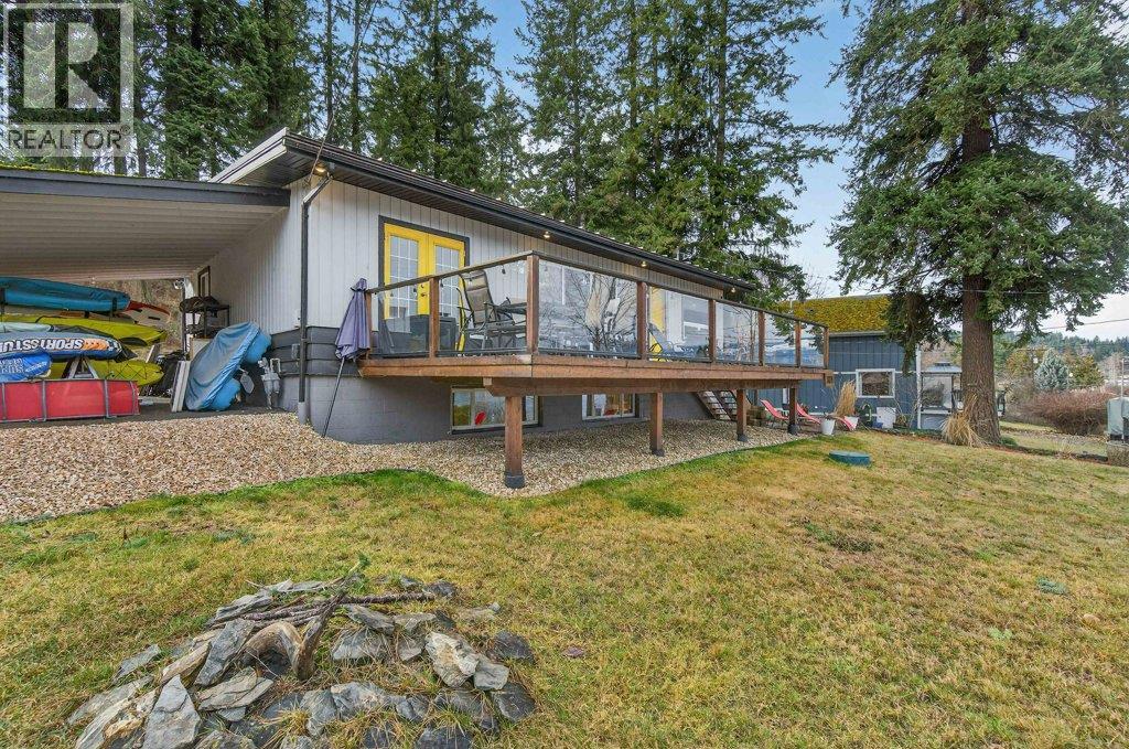 2622 Blind Bay Road, Blind Bay
