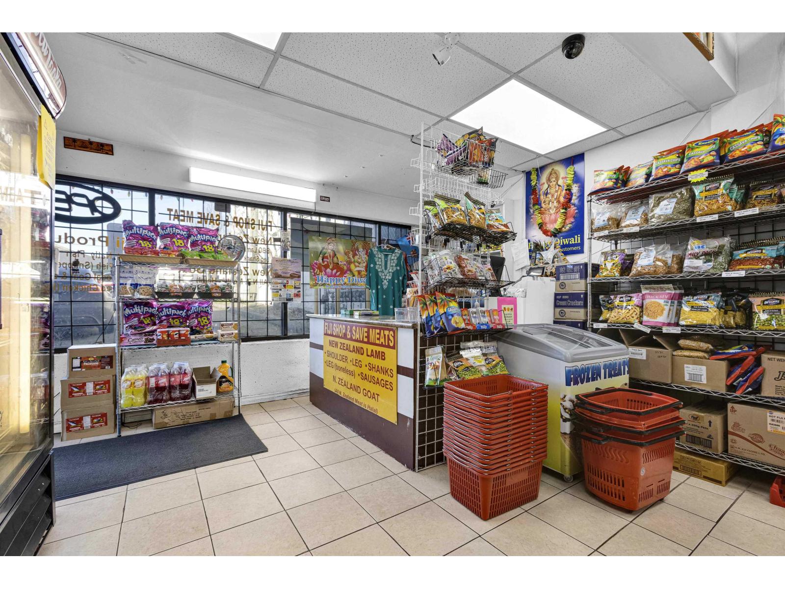 8 13634 104 AVENUE, Surrey