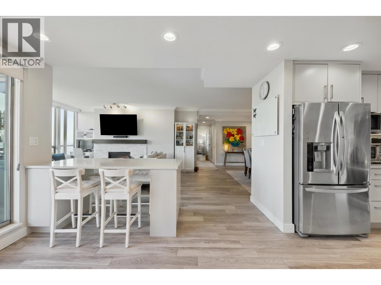 302 3131 DEER RIDGE DRIVE, West Vancouver