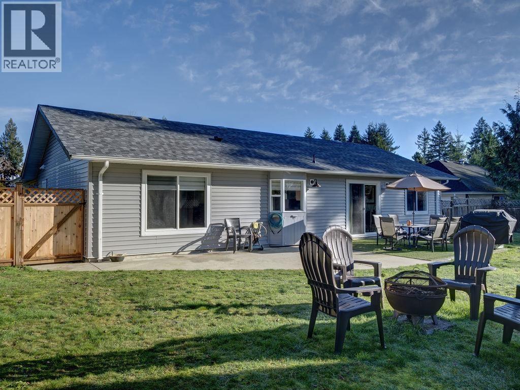 5643 CURTIS PLACE, Sechelt