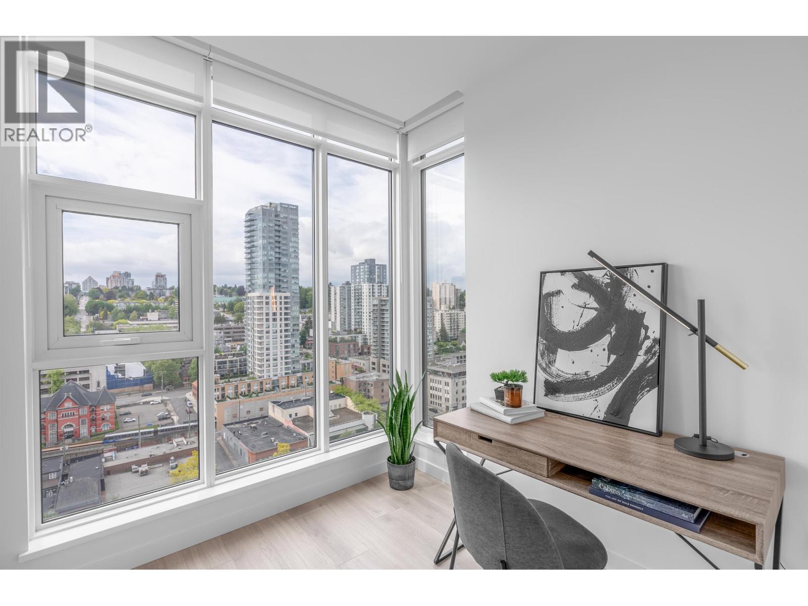 2104 660 QUAYSIDE DRIVE, New Westminster