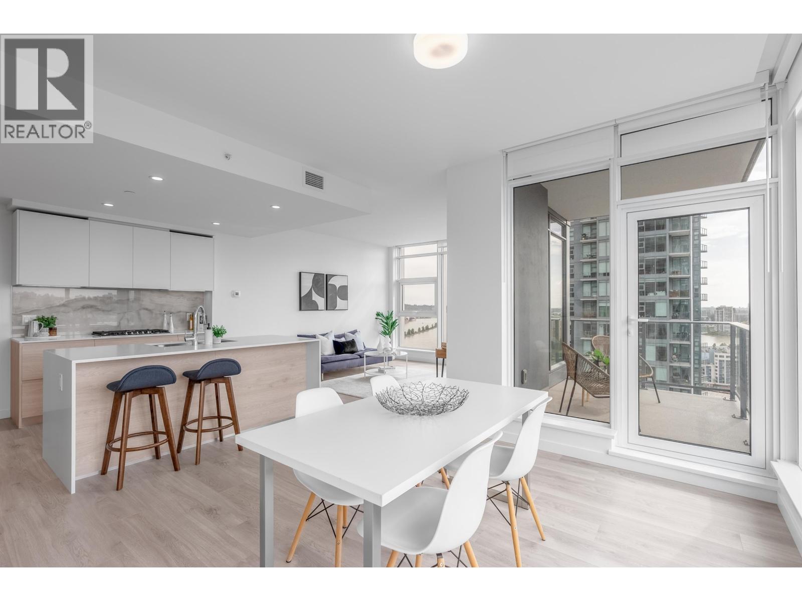 2104 660 QUAYSIDE DRIVE, New Westminster