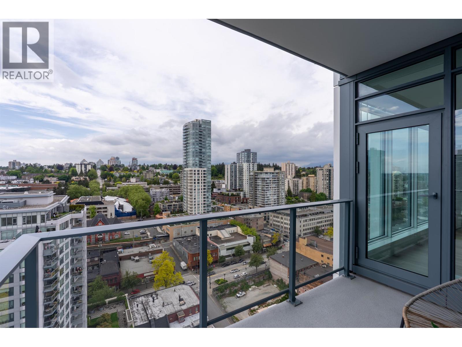 2104 660 QUAYSIDE DRIVE, New Westminster