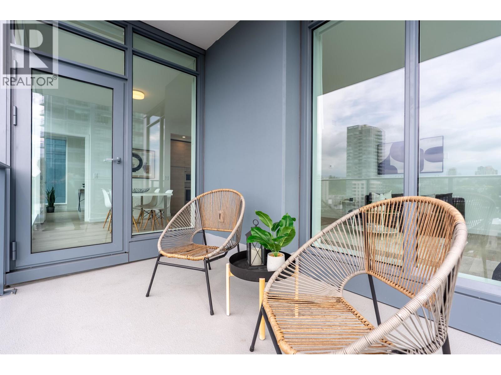 2104 660 QUAYSIDE DRIVE, New Westminster