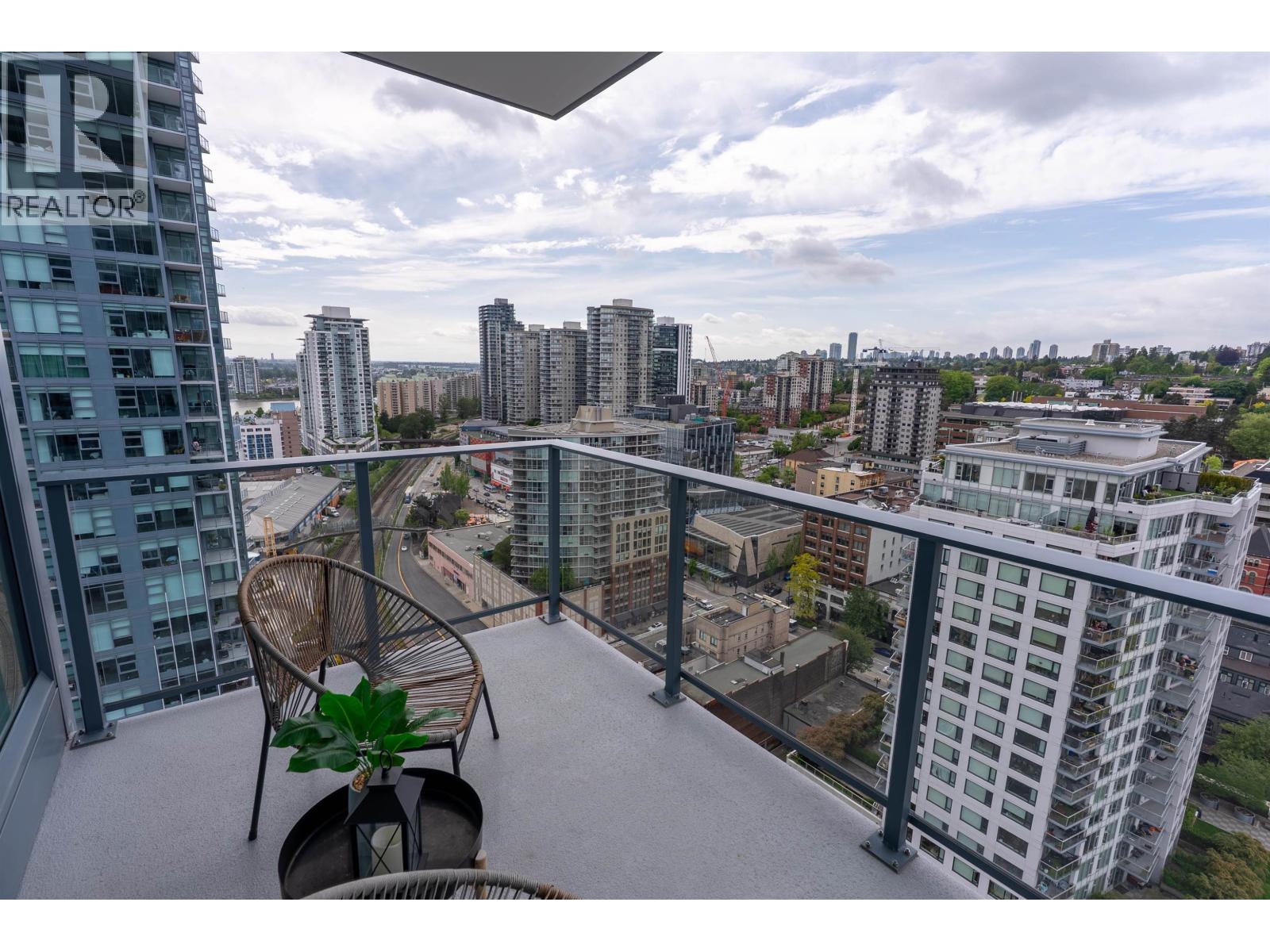 2104 660 QUAYSIDE DRIVE, New Westminster