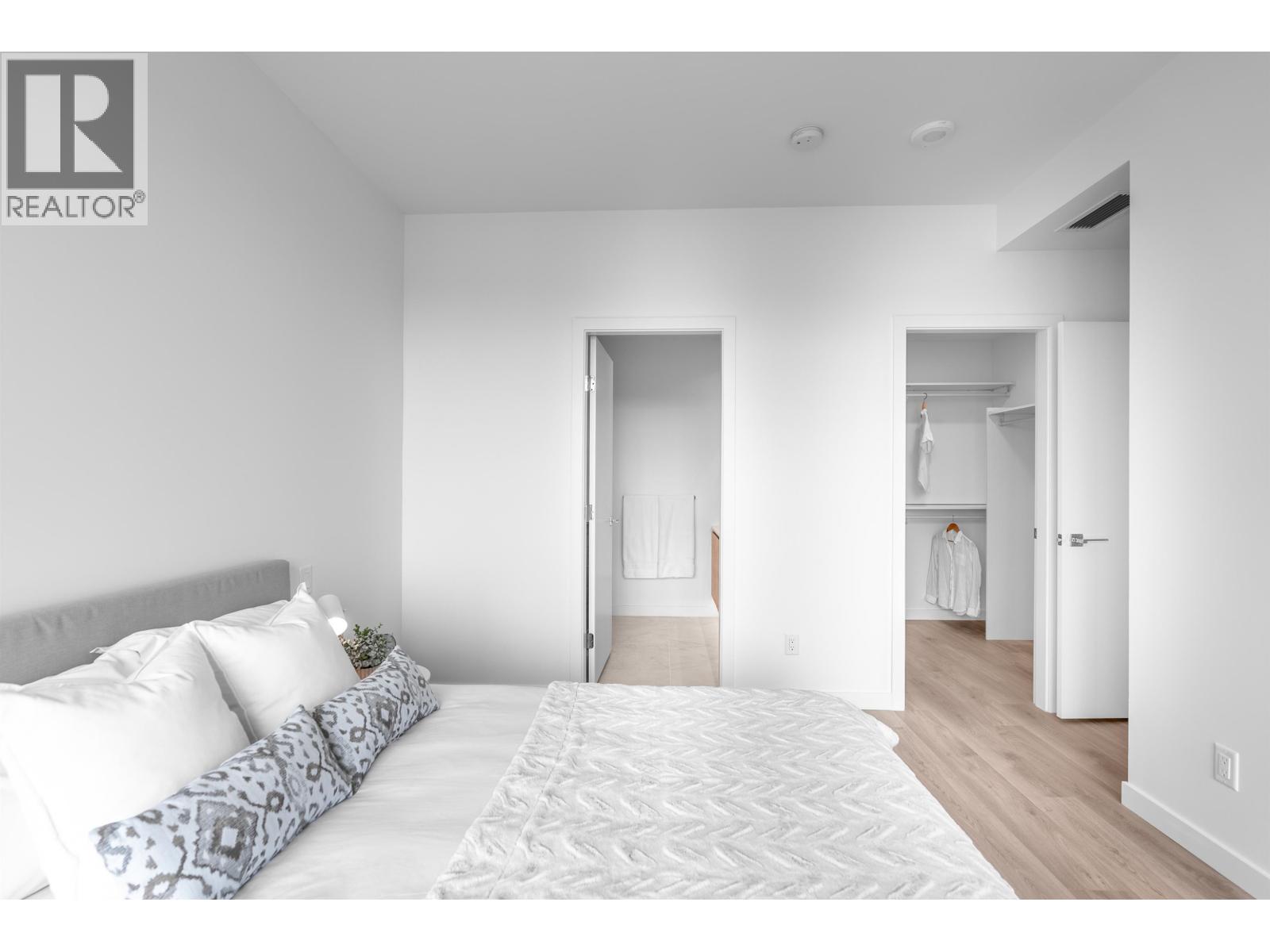 2104 660 QUAYSIDE DRIVE, New Westminster