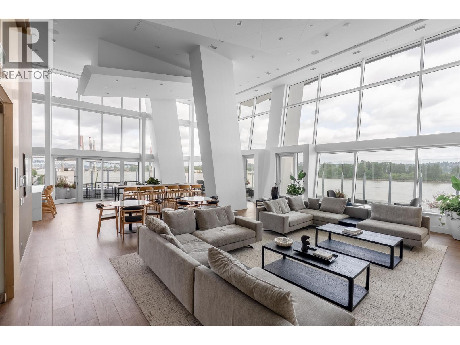 2104 660 QUAYSIDE DRIVE, New Westminster