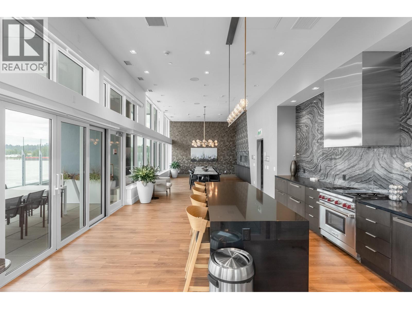 2104 660 QUAYSIDE DRIVE, New Westminster