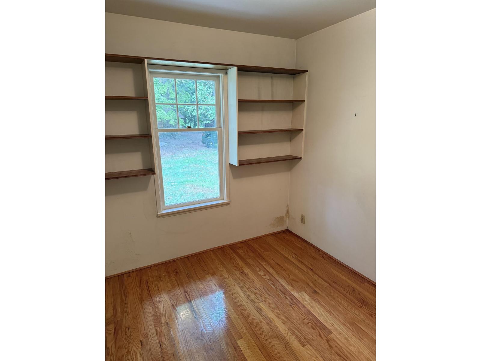 16203 8 AVENUE, Surrey